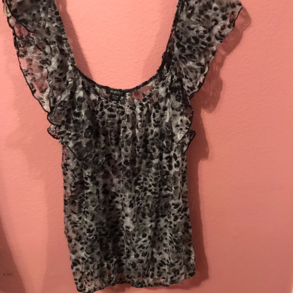Black n white lace leopard print top